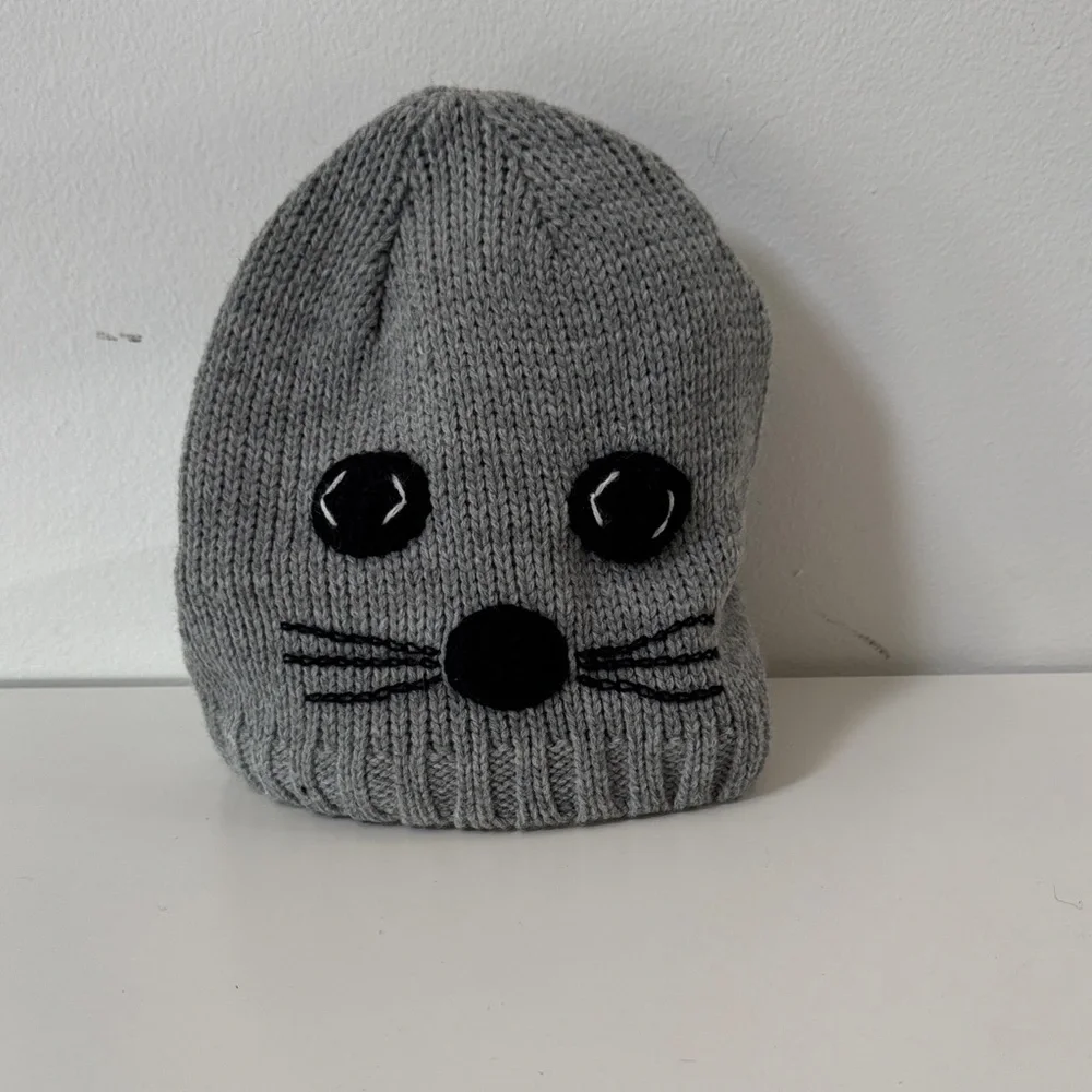 NWOT!!!!Gray Knit Kids Beanie with Cute Face Design